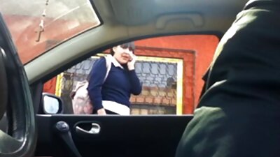 一个真正的英国暨荡妇有她的热粘暨三人行的份额