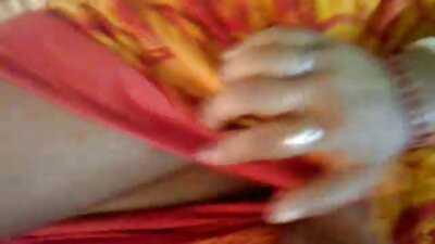布兰迪亚洲荡妇显示性爱毛茸茸的洞